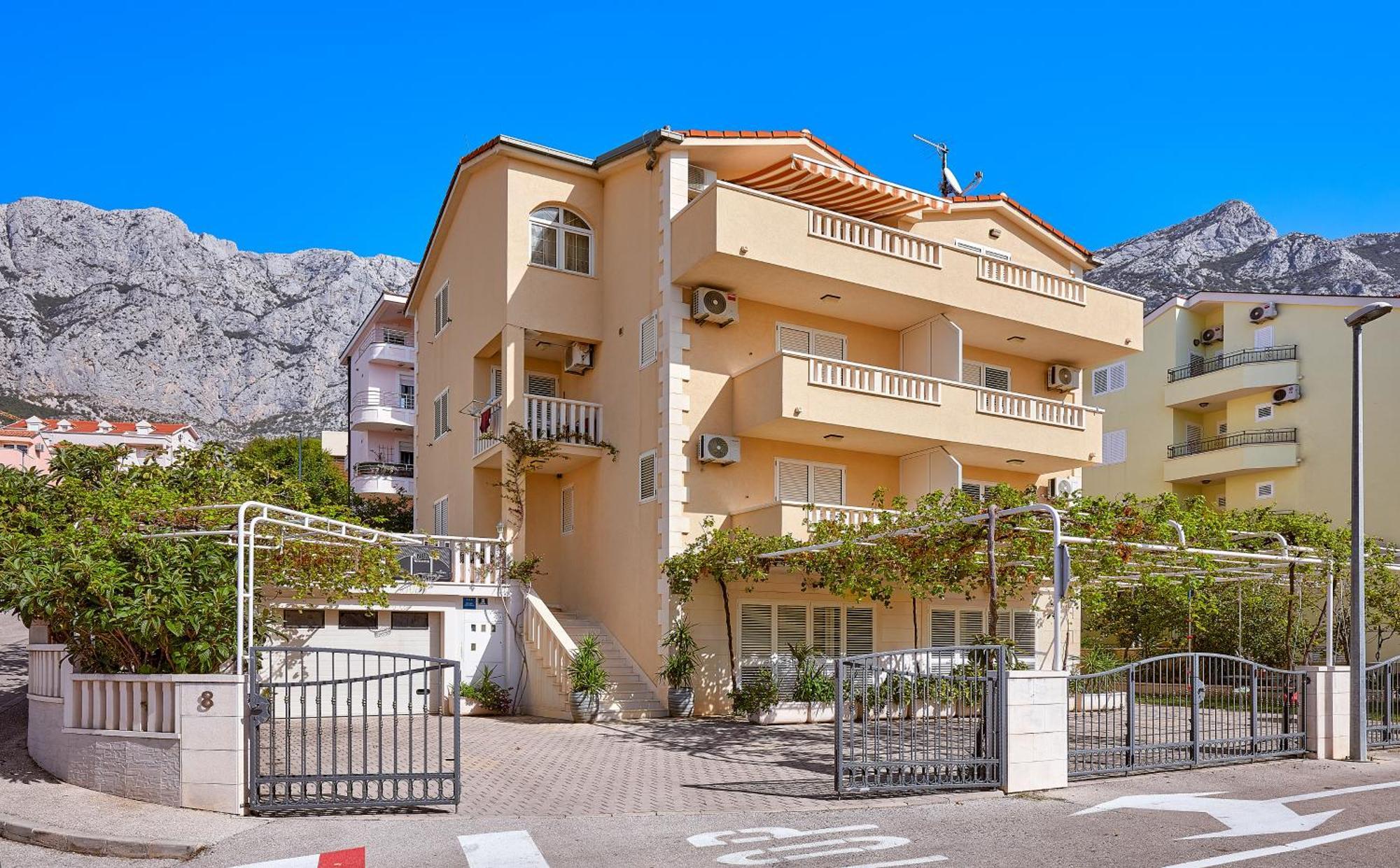 Apartments Ivica Makarska Exterior foto