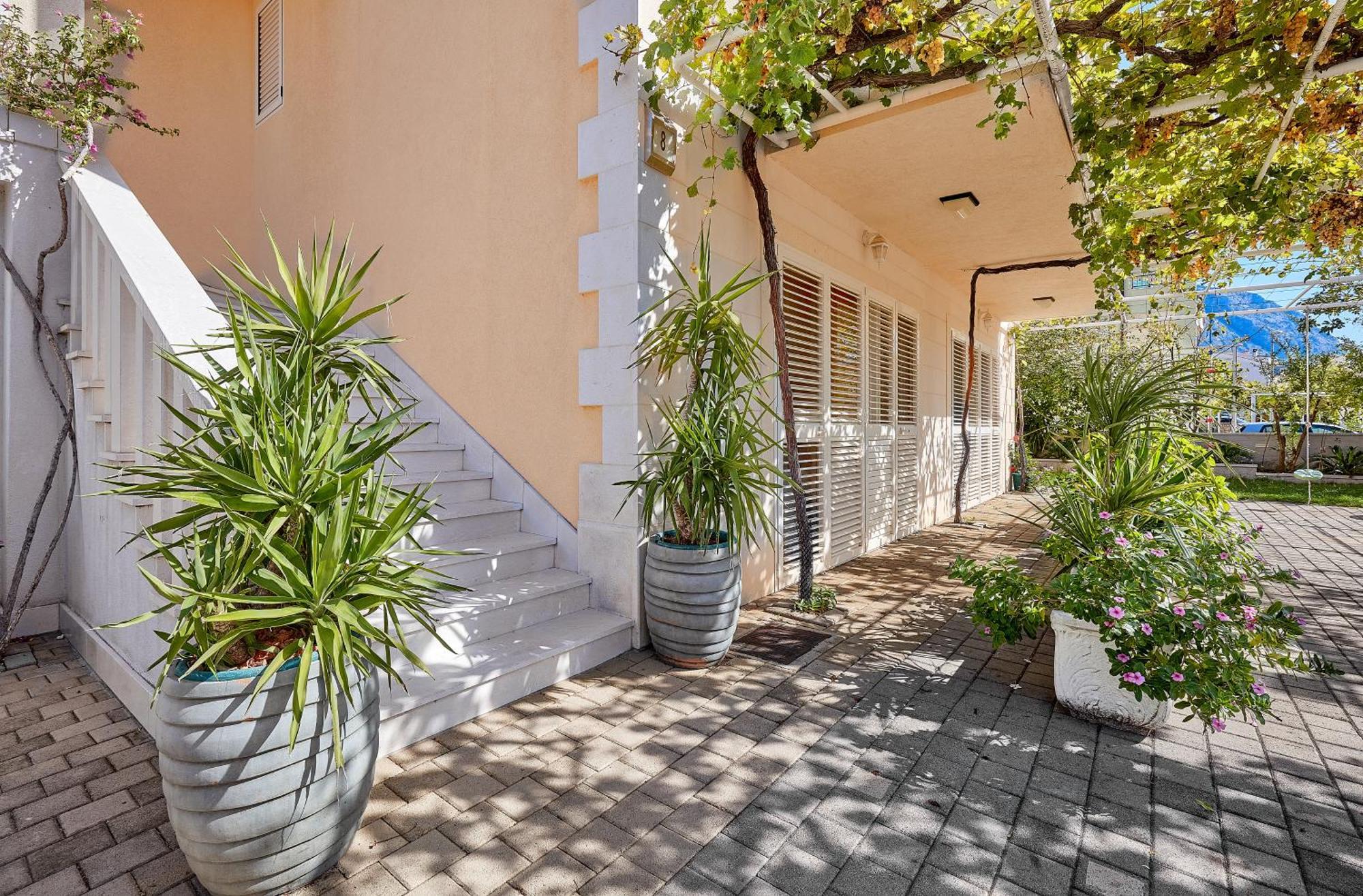Apartments Ivica Makarska Exterior foto