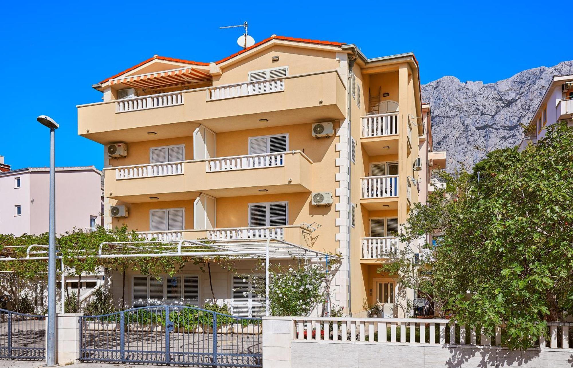 Apartments Ivica Makarska Exterior foto